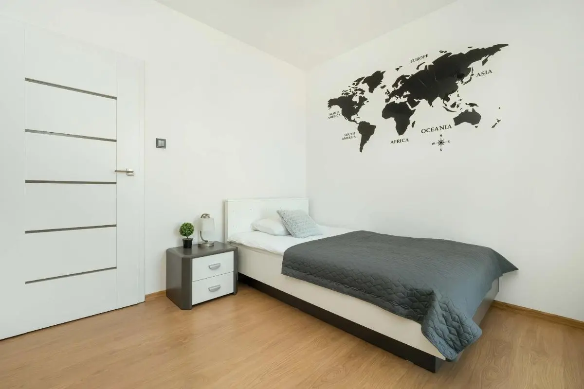 Image 4 of Przestronnne & Jasne Apartamenty Praca Zdalna i Doskonała Lokalizacja w Łodzi by Noclegi Renters