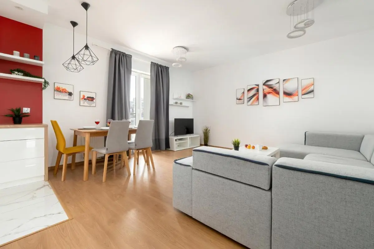 Image 1 of Przestronnne & Jasne Apartamenty Praca Zdalna i Doskonała Lokalizacja w Łodzi by Noclegi Renters