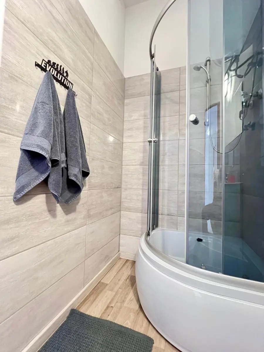 Image 3 of Przytulna kawalerka Rzg 5