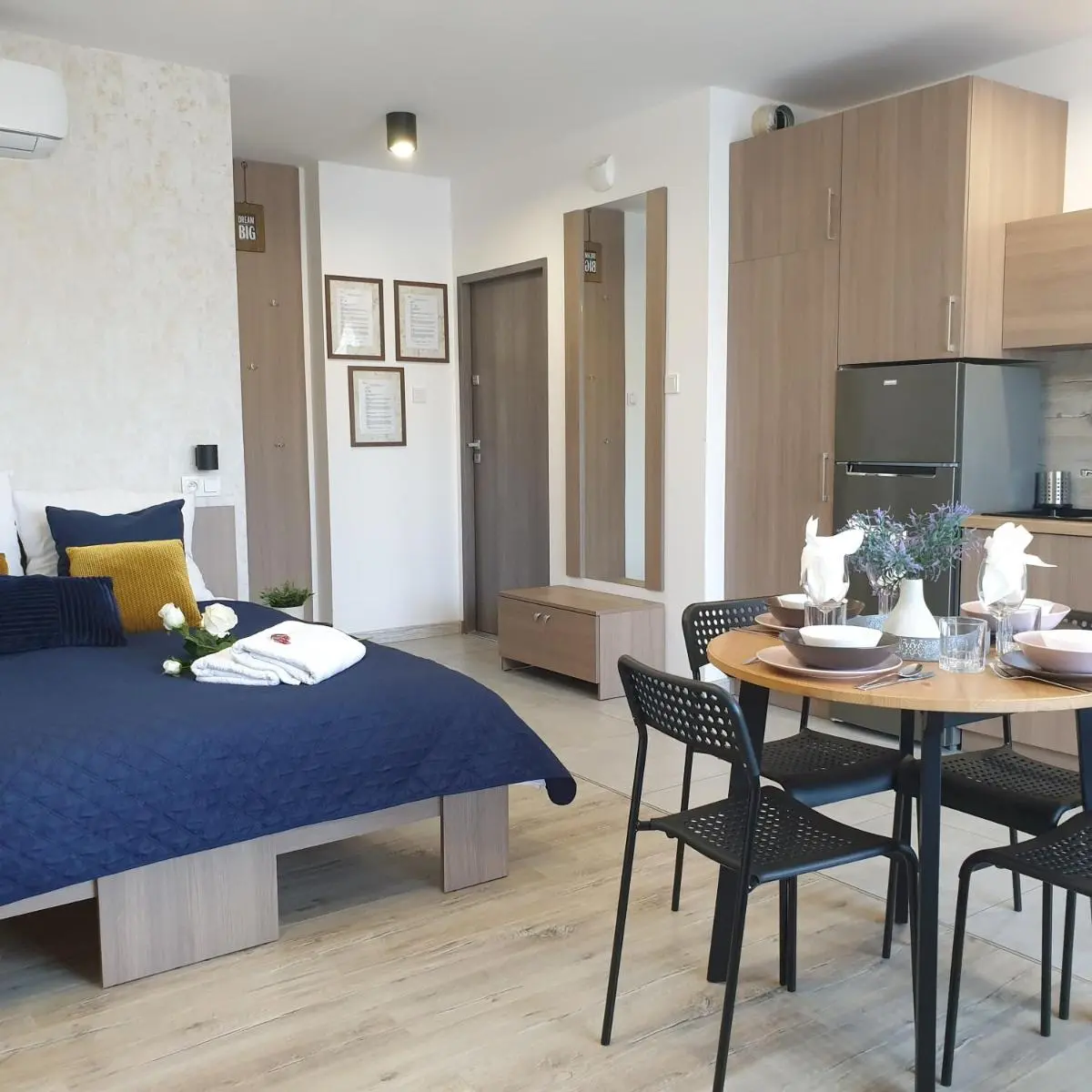 Image 3 of Q Apart AMBER – klimatyzowane STUDIO przy Manufakturze z garażem Gratis, FV