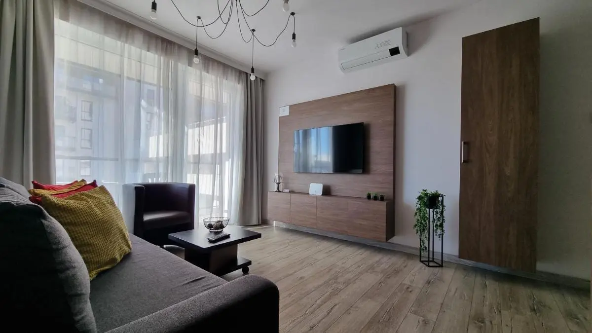 Image 4 of Q Apart Gold- 3 pokojowy klimatyzowany apartament przy Manufakturze z garażem Gratis, FV