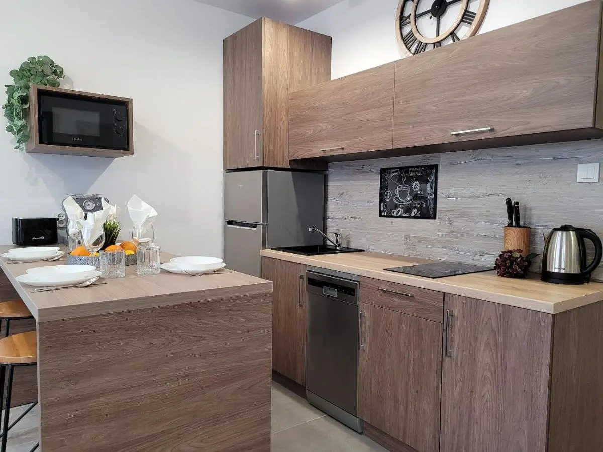 Image 1 of Q Apart Meta -1, 2 lub 3-pokojowe, klimatyzowane apartamenty przy Manufakturze z garażem lub parkingiem Gratis, FV