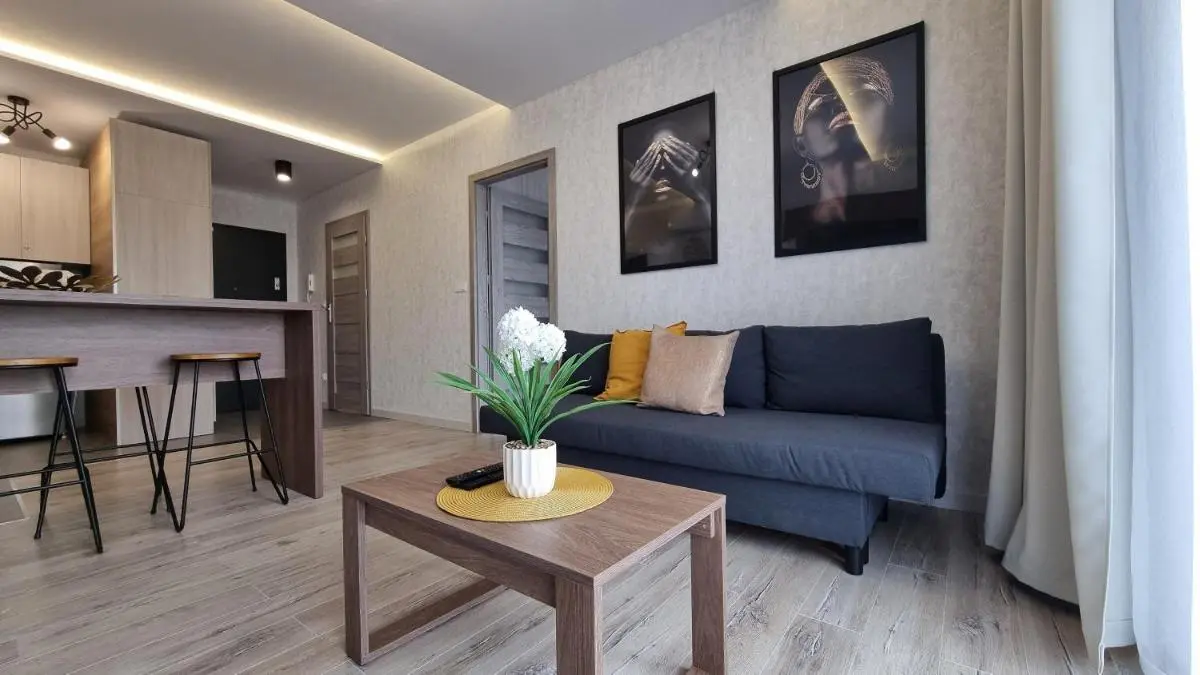 Image 1 of Q Apart PL 2 lub 3 pokojowe klimatyzowane apartamenty przy Manufakturze z garażem Gratis, FV