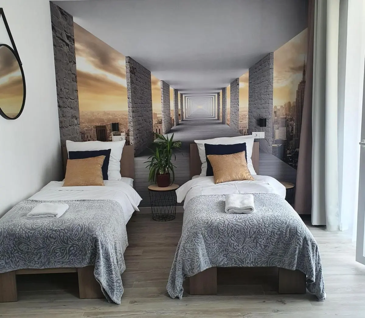 Image 2 of Q Apart SILVER -klimatyzowane STUDIO przy Manufakturze z garażem Gratis, FV