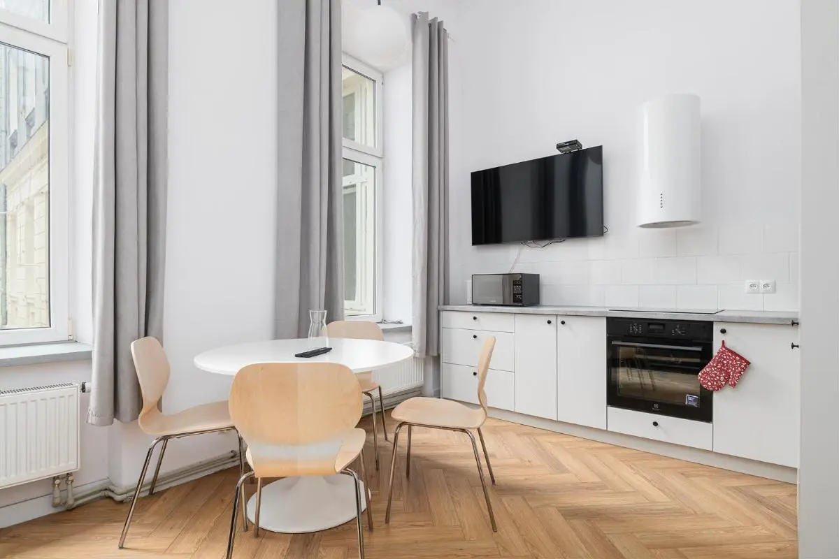 Image 2 of RentPlanet – Apartamenty Rewolucji 1905