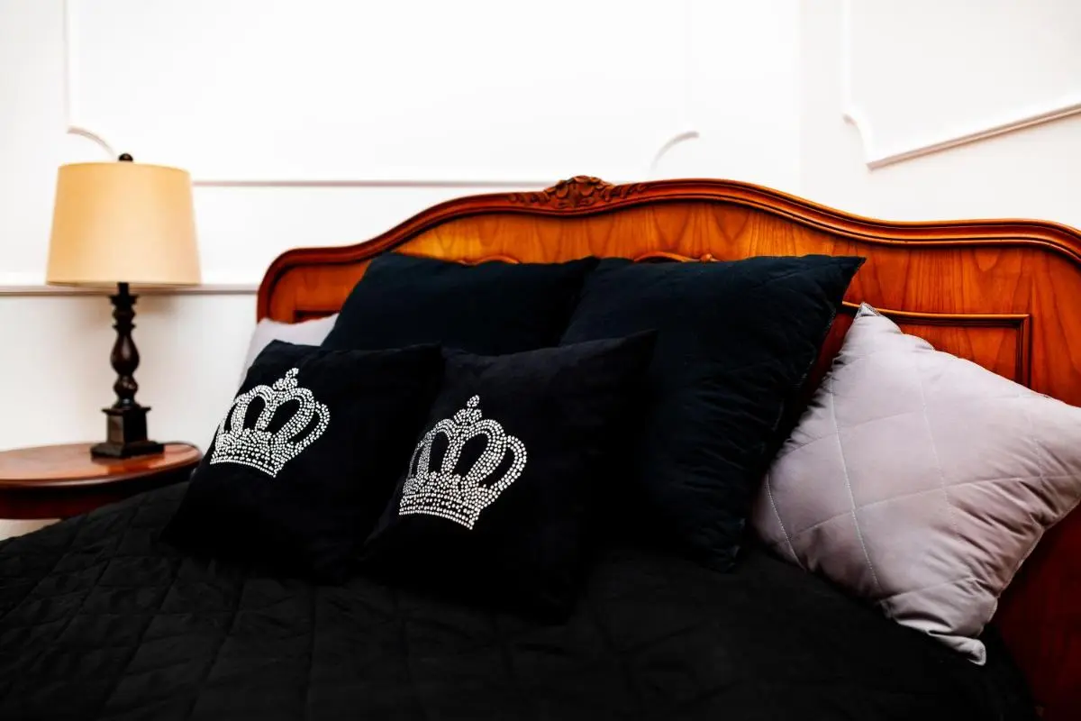 Image 6 of Royal Apartment