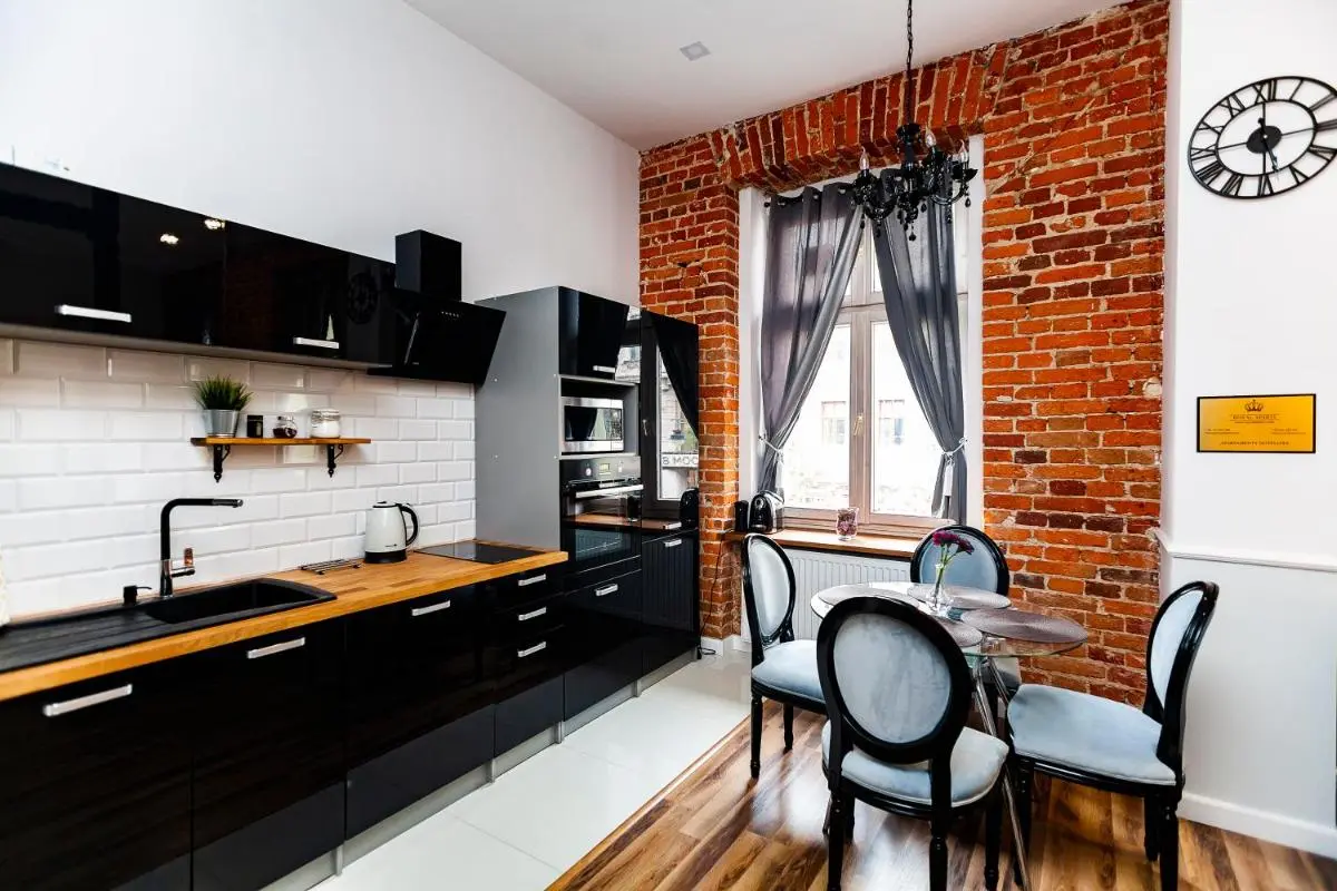 Image 3 of Royal Apartment