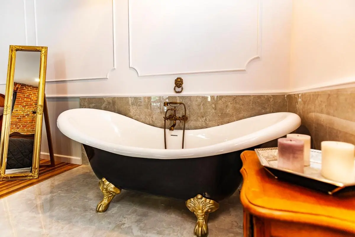 Image 2 of Royal Apartment