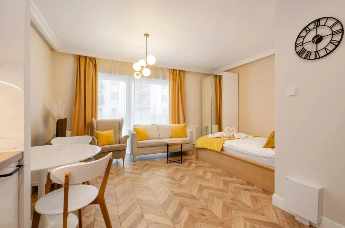 Image 3 of SKY Home-Sun 2 Apartament -Manufaktura, Bezpłatny Parking, Dostęp na kod