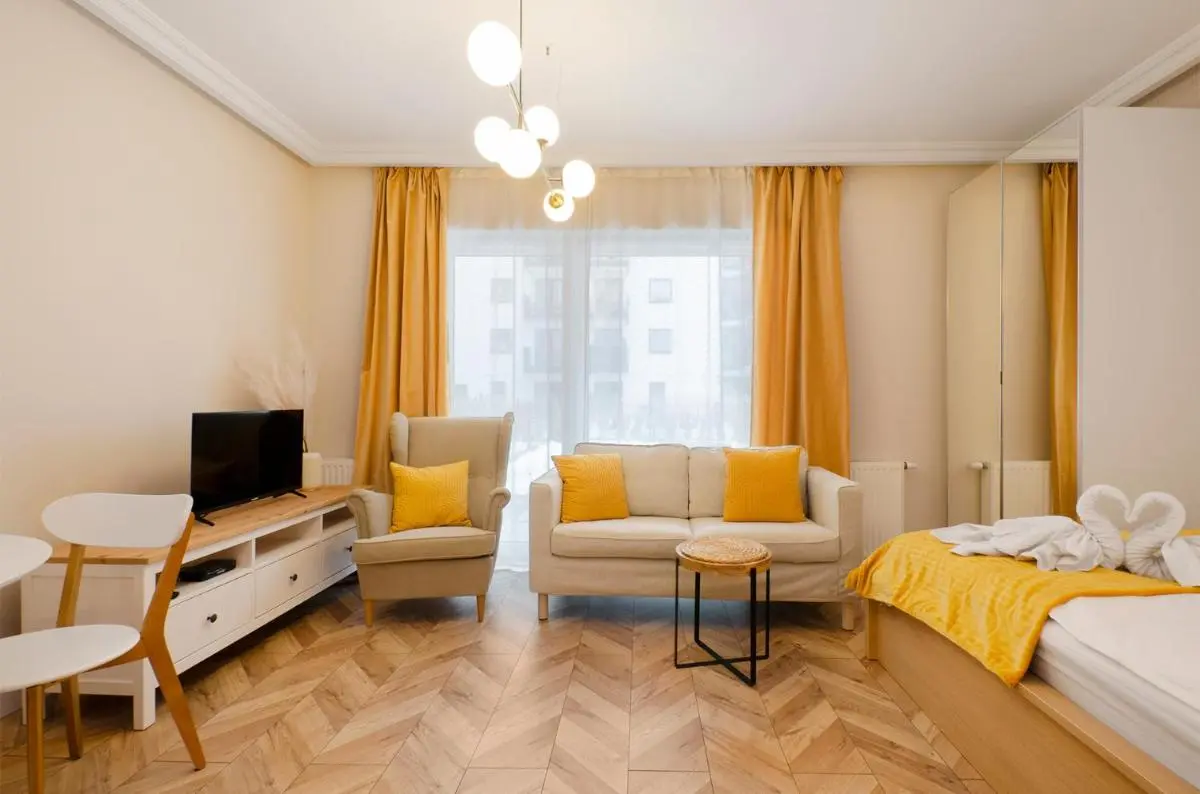 Image 4 of SKY Home-Sun 2 Apartament -Manufaktura, Bezpłatny Parking, Dostęp na kod