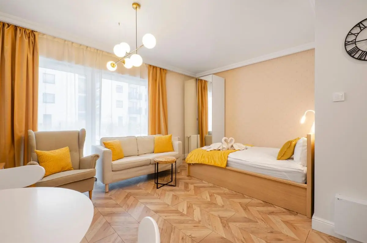 Image 1 of SKY Home-Sun 2 Apartament -Manufaktura, Bezpłatny Parking, Dostęp na kod