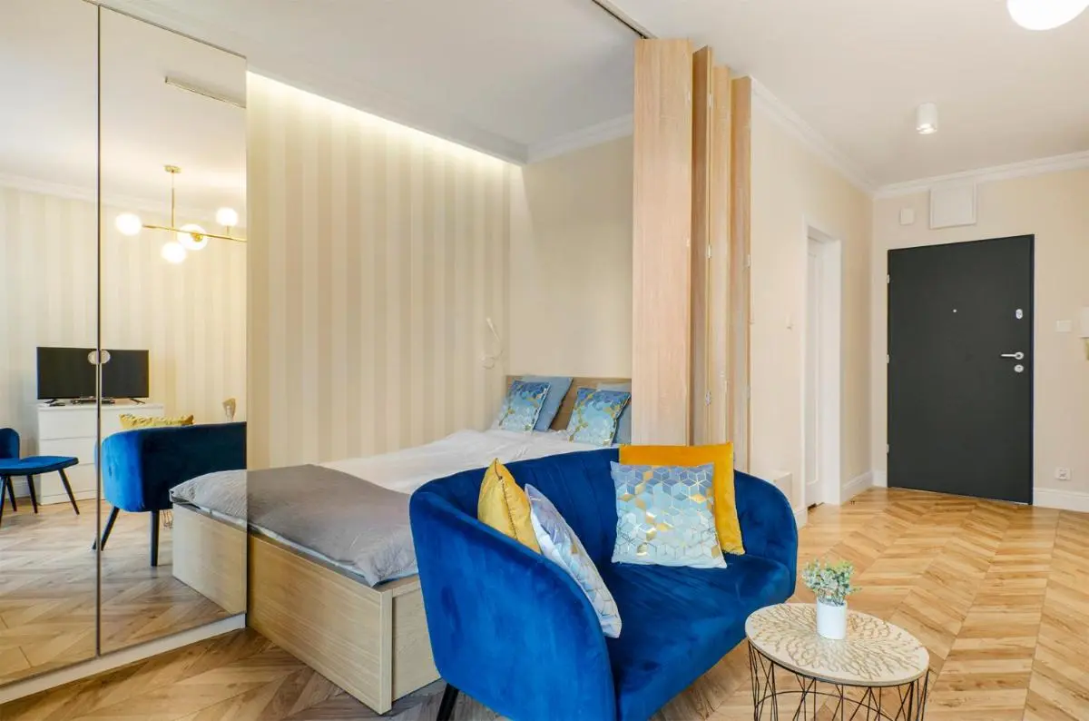 Image 4 of SKY Home- Blue Apartament 2 -Manufaktura, Bezpłatny Parking, Klima, Dostęp na Kod