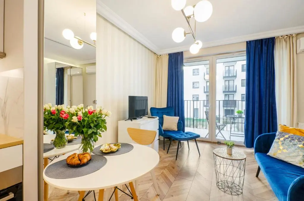 Image of SKY Home- Blue Apartament 2 -Manufaktura, Bezpłatny Parking, Klima, Dostęp na Kod