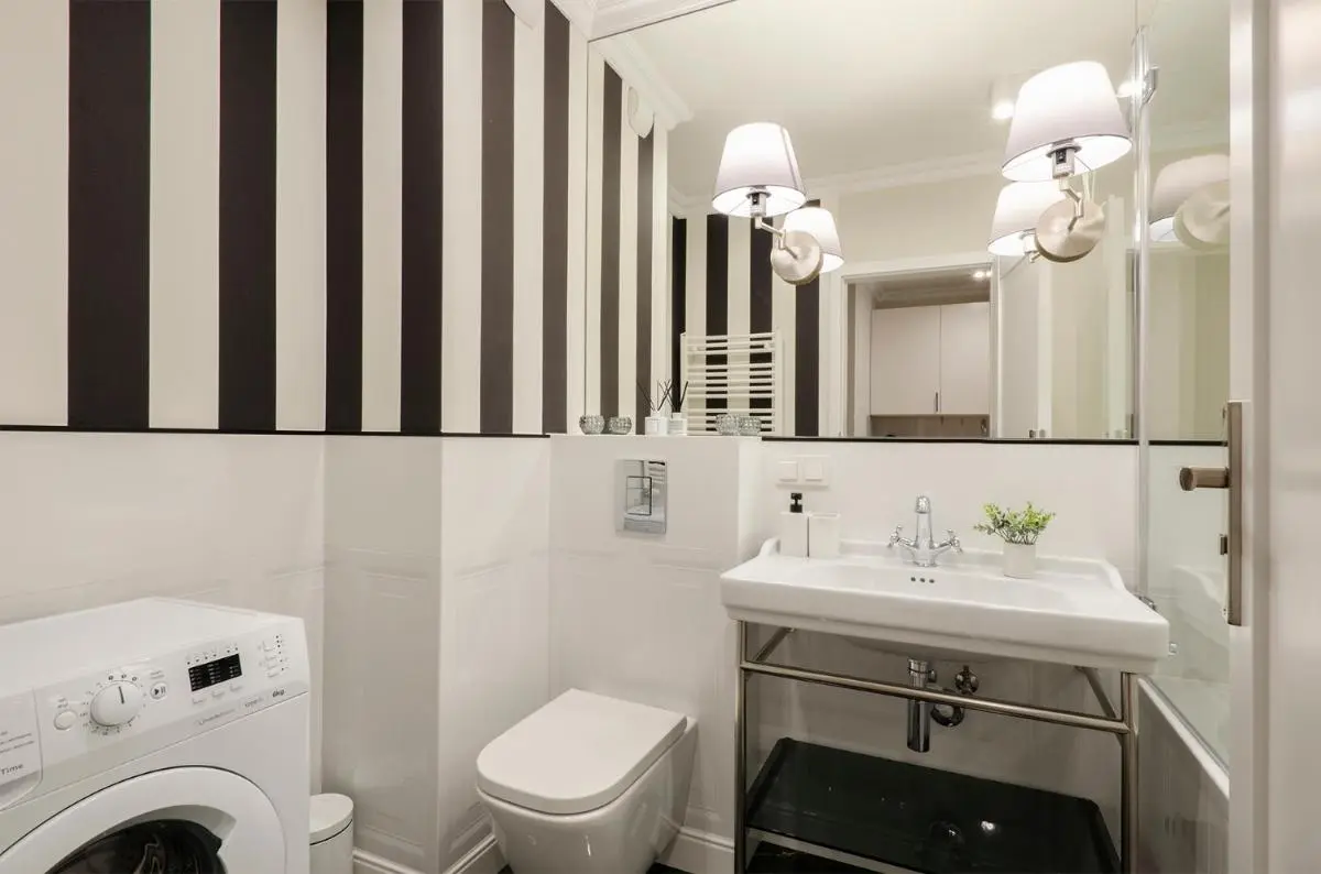 Image 6 of SKY Home- Blue Apartament -Manufaktura, Bezpłatny Parking, Klima, Dostęp na KOD