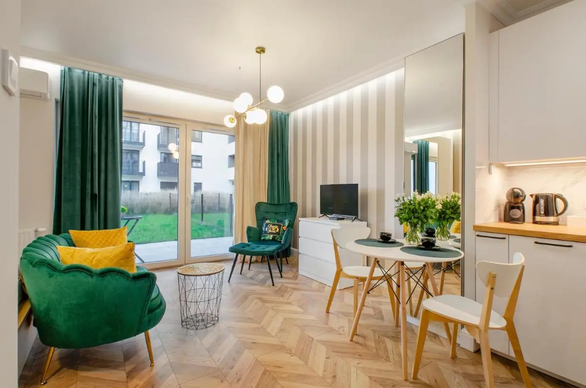 Image 3 of SKY Home- Green Apartament -Manufaktura, Bezpłatny Parking, Klimatyzacja, Dostęp na KOD