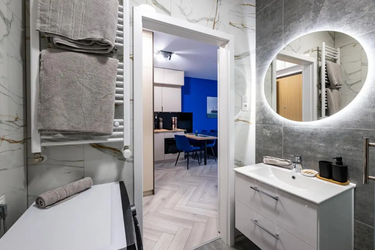 Image 2 of Sea Breeze Apartment- FengShui4u