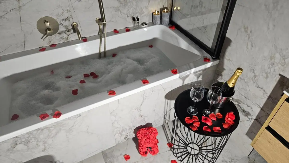 Image 6 of Sky Apart W21 Atlas Arena