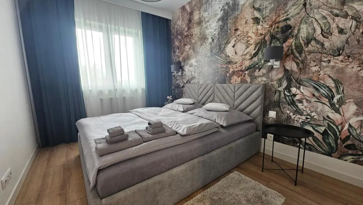 Image 1 of Sky Apart W21 Atlas Arena