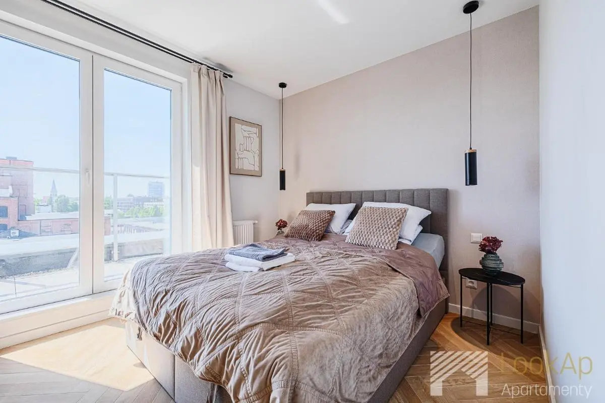 Image 1 of Slovianka Sky View by LookAp parking, Jacuzzi, basen – sauna i strefa cooworkingowa wyłączone z użytku do połowy września