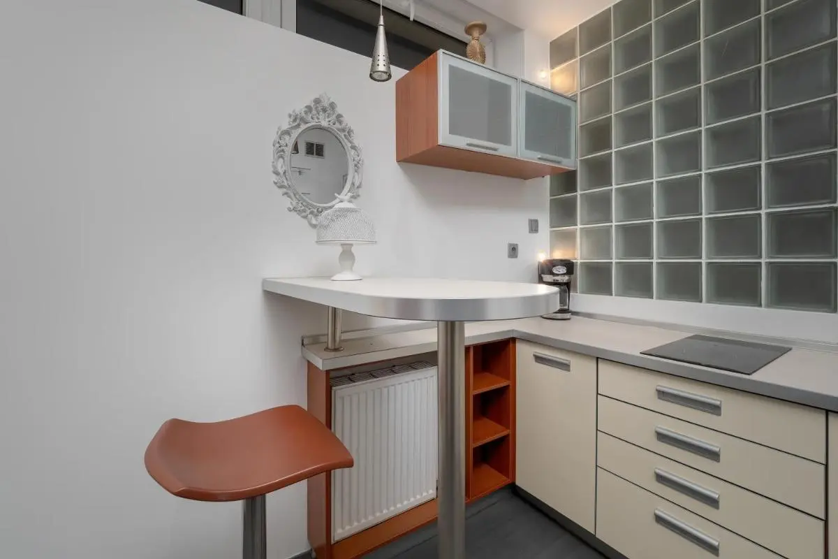 Image 2 of Spacious Apartment in the center of Łódź by Noclegi Renters