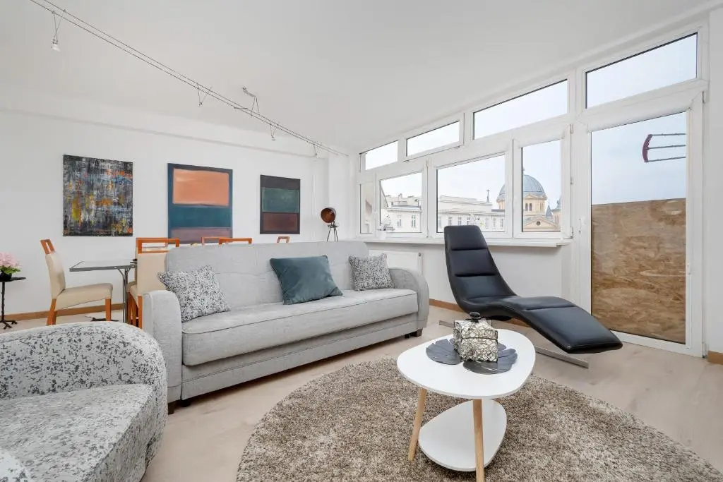 Image of Spacious Apartment in the center of Łódź by Noclegi Renters