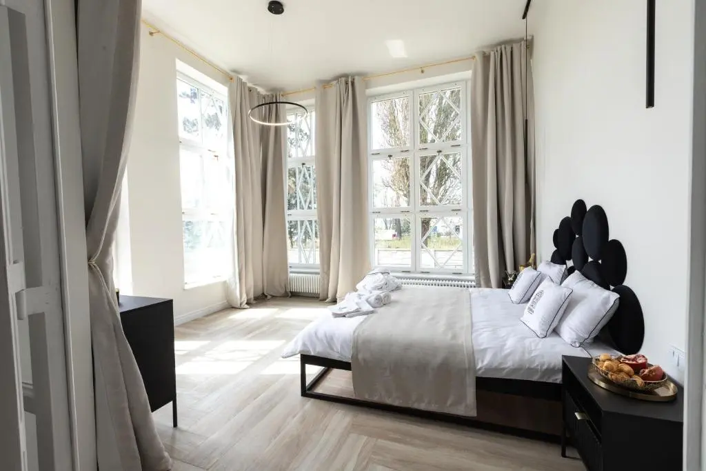 Image of Srebrna Luxury Apartments – willa fabrykancka – wnętrza premium