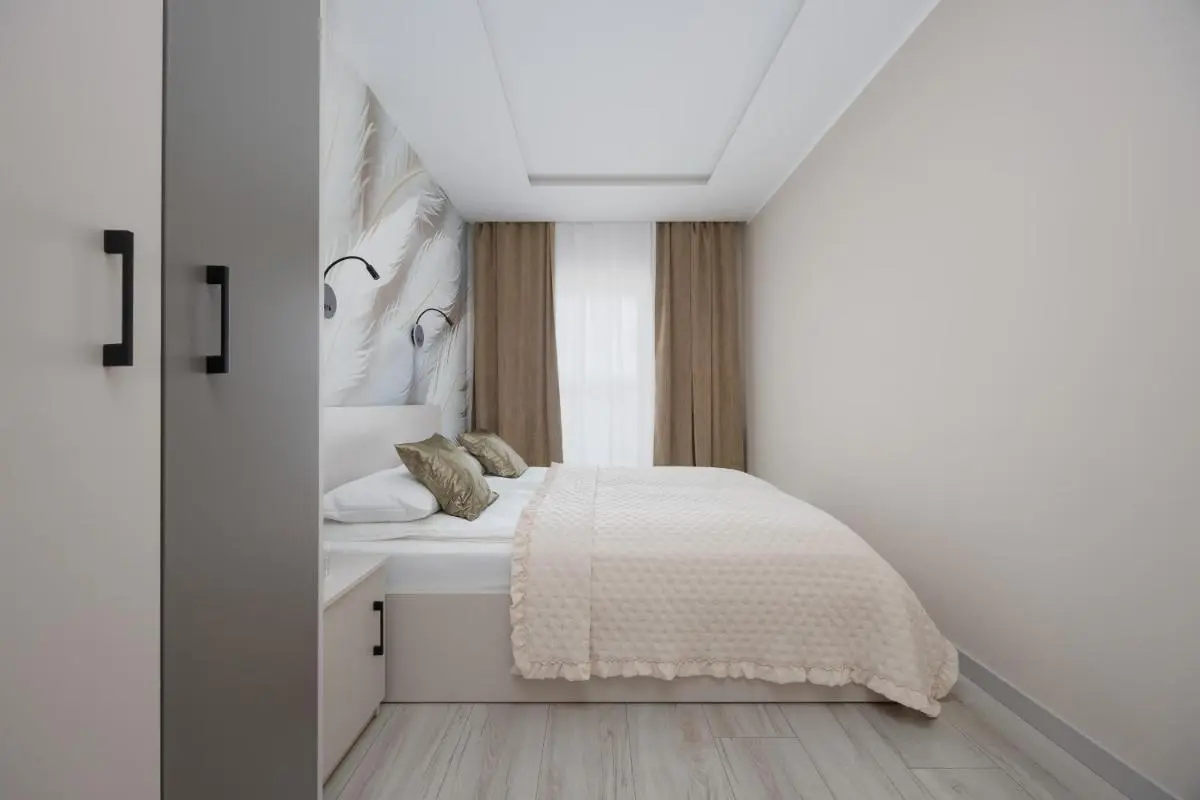 Image 1 of Srebrzyńska Klimatyzowane Apartamenty blisko Manufaktury Parking w Garażu by Renters Prestige