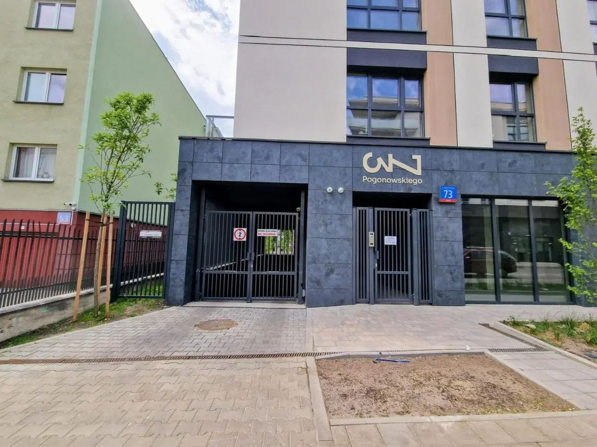 Image 5 of Stylish,Comfortable&Secure-I-City Center Stay