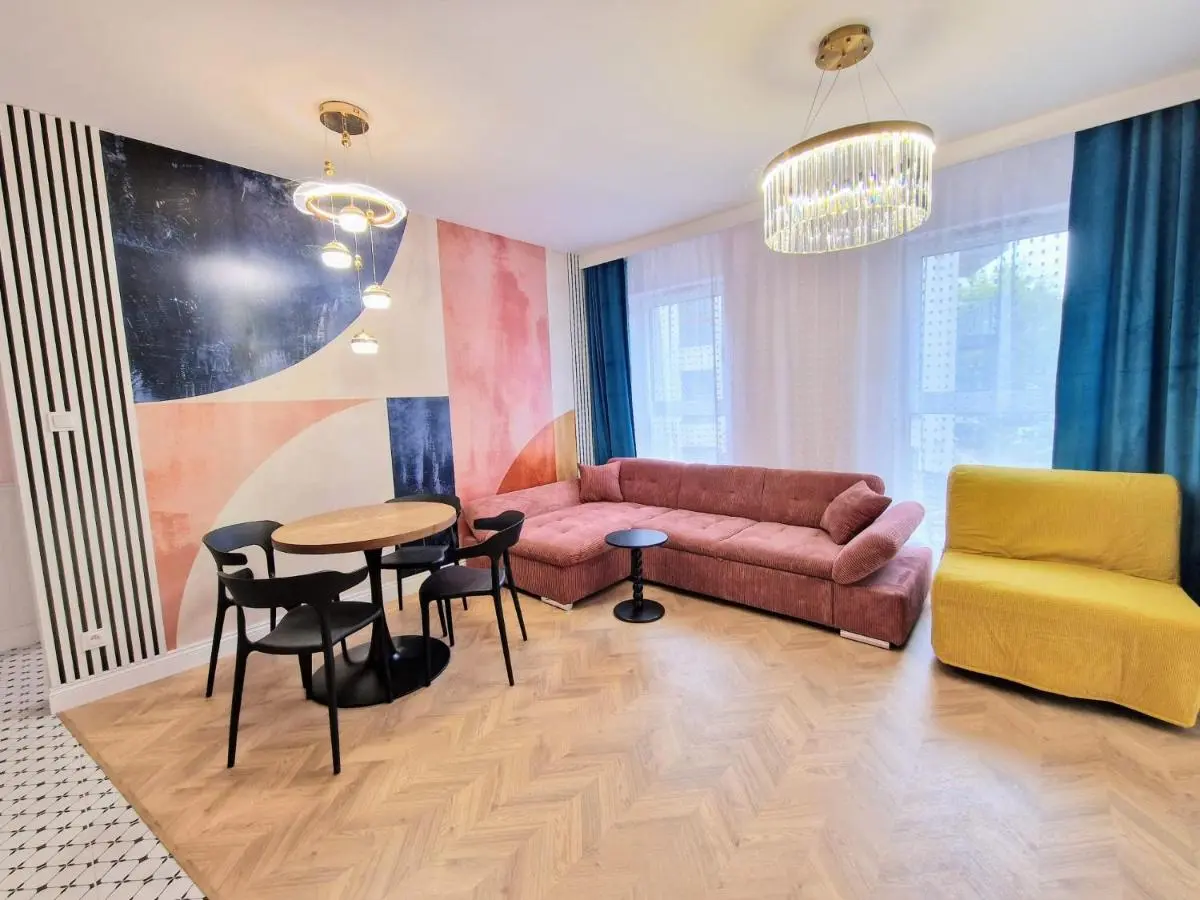 Image 4 of Stylish,Comfortable&Secure-I-City Center Stay