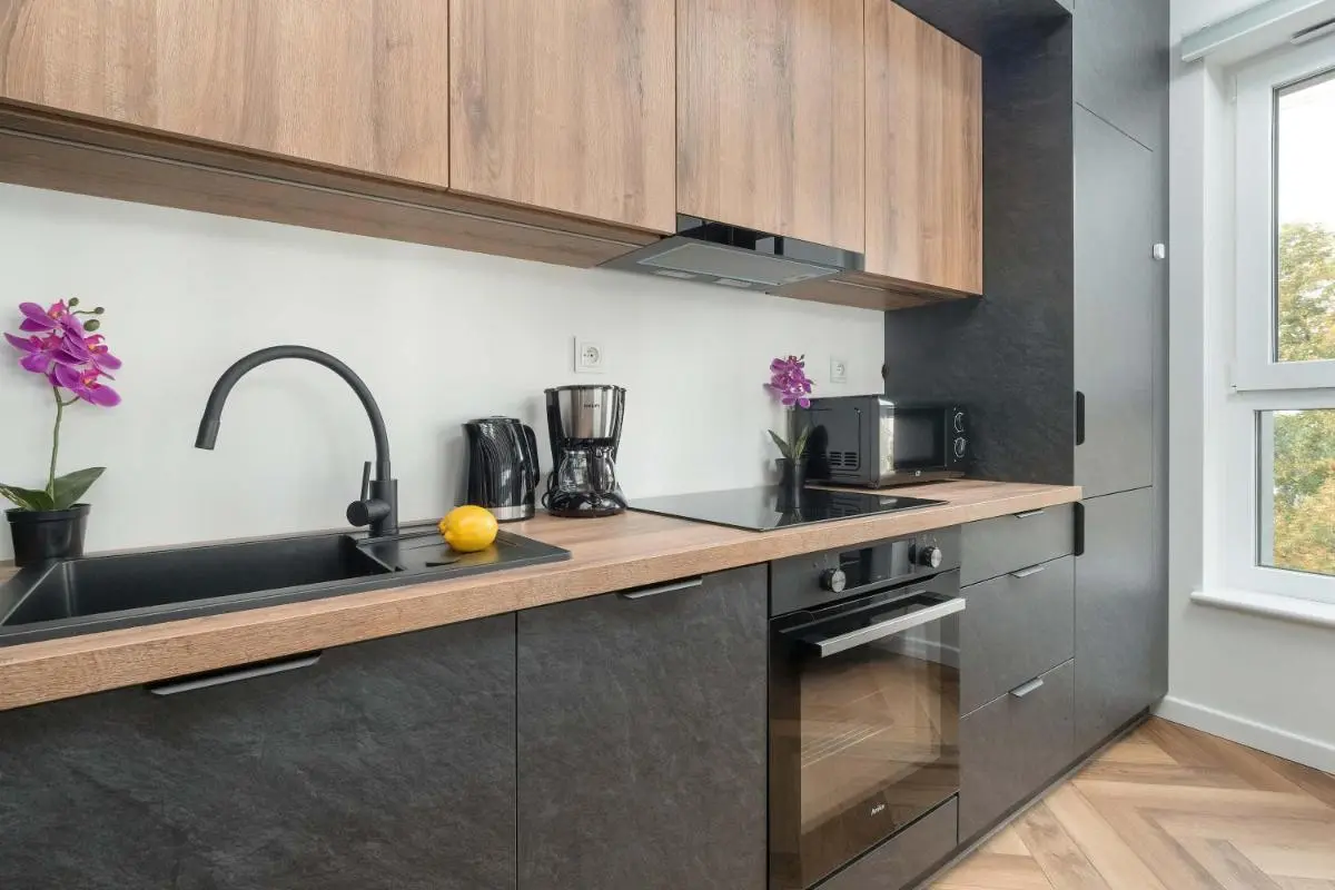 Image 2 of Stylish Apartment with Air Condtioning Łódź by Renters Prestige