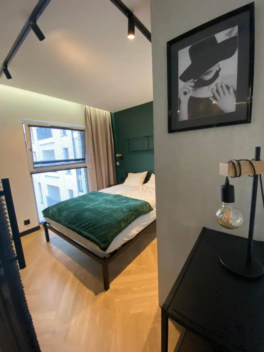 Image 1 of Szmaragdowy apartament w centrum Łodzi