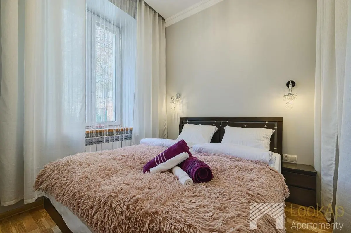 Image 6 of Targowa Black by LookAp – Parking gratis