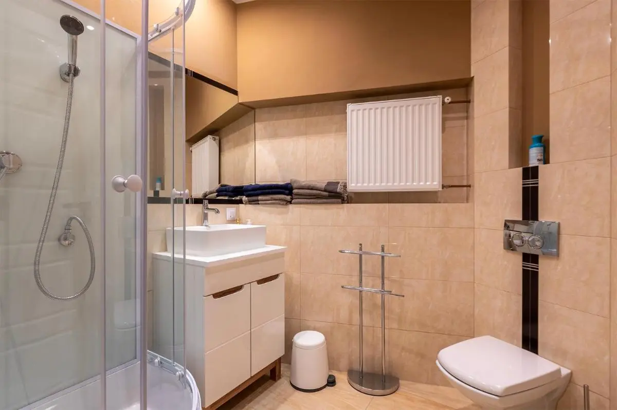 Image 2 of The Essence of Lodz (3) 15ppl Free Parking