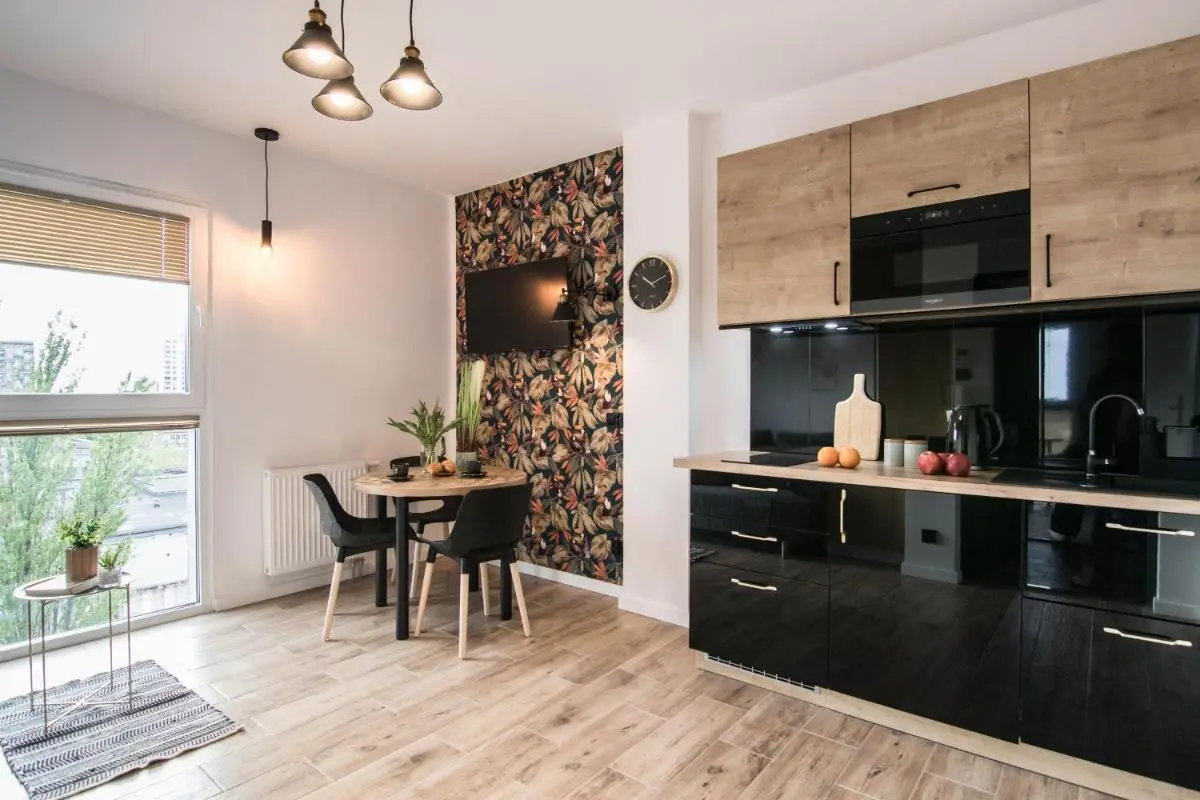 Image 2 of Tucan – 77 Apartments Wigury – Dostęp na KOD – Parking – Smaczna Kawa – Centrum – Blisko Piotrkowska – Galeria – Widok na miasto – Klimatyzacja – 7 piętro – FV