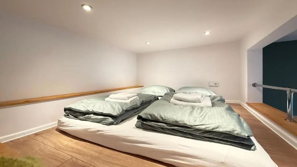 Image of Tuwima Apart Green by DreamAp