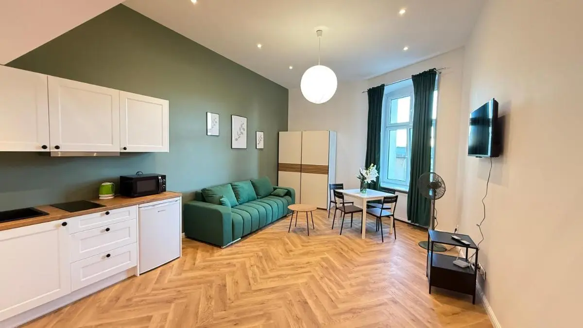 Image 2 of Tuwima Apart Green by DreamAp