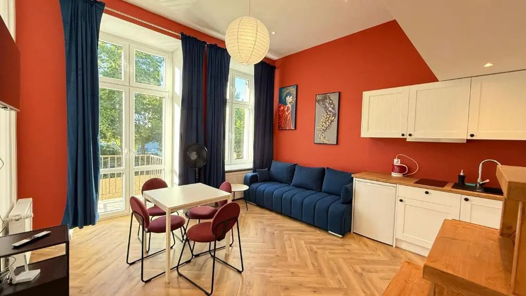 Image of Tuwima Apart Red by DreamAp