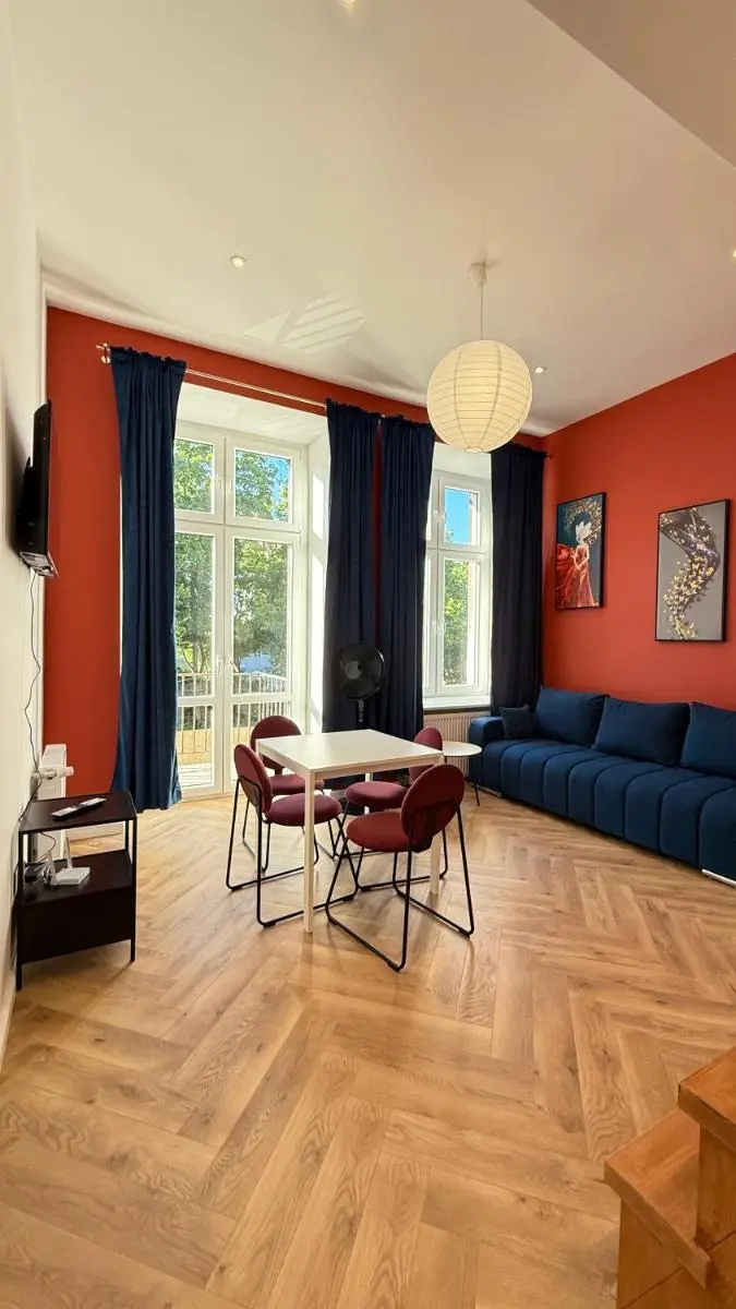 Image 5 of Tuwima Apart Red by DreamAp