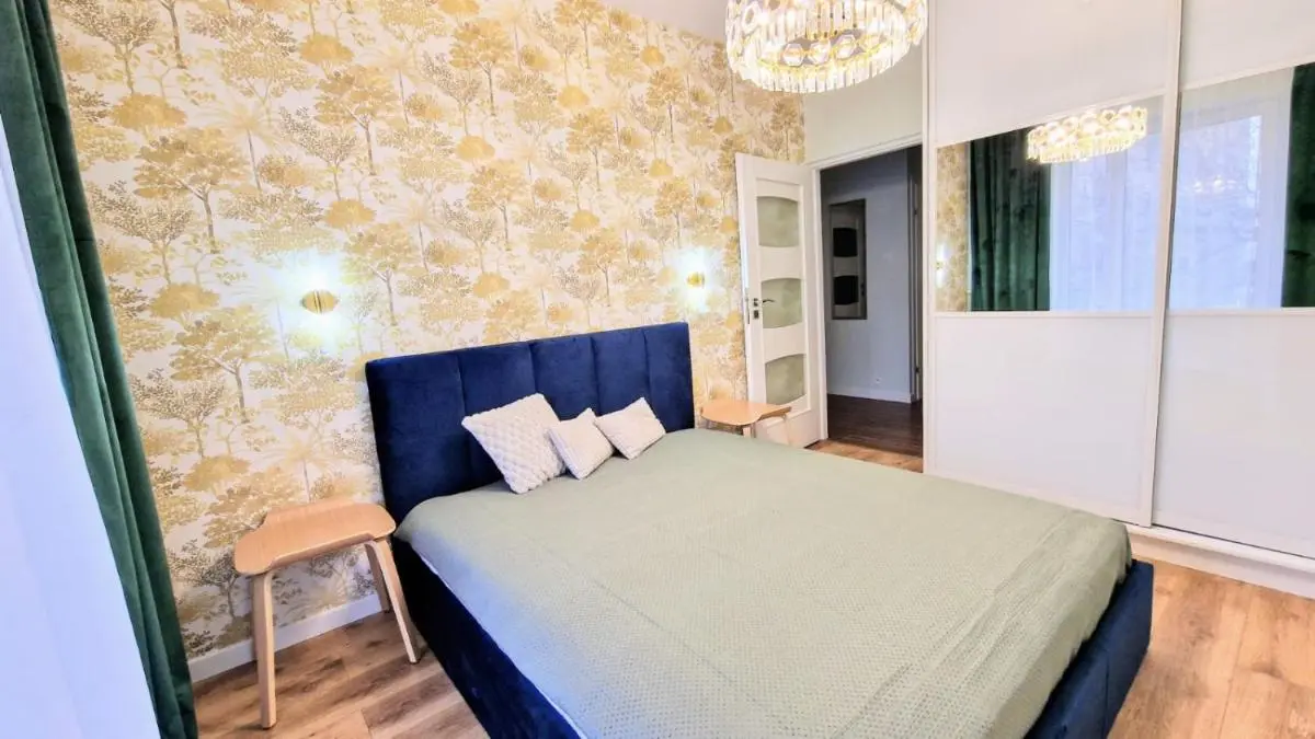 Image 1 of University District&City Gateaway FREE PARKING!