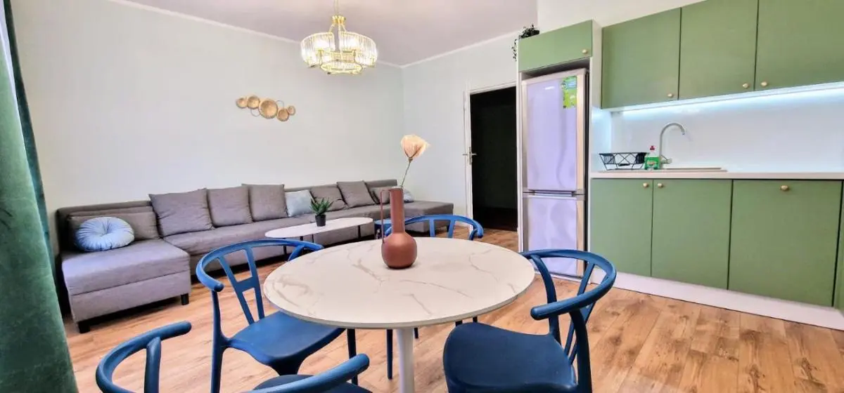 Image 3 of University District&City Gateaway FREE PARKING!