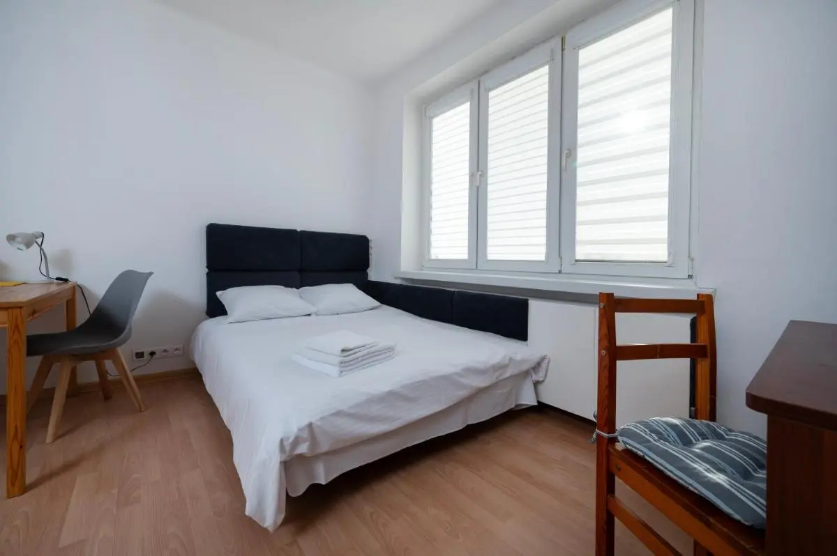 Image 1 of Uniwersytecka Standard Studio