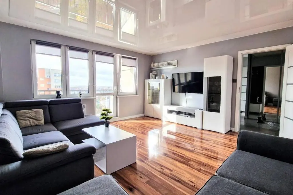 Image of UrbanOasis8thFloor-Airport-AtlasArena-Orientarium