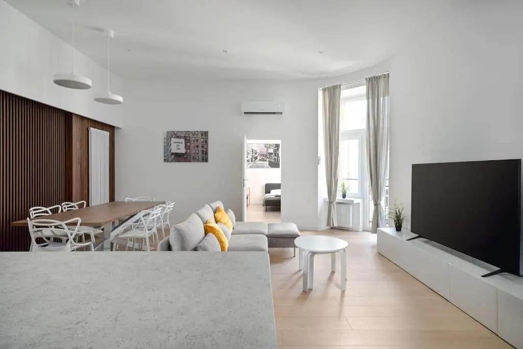 Image 4 of Urban Chic – City Center – Huge and Comfortable -Narutowicza