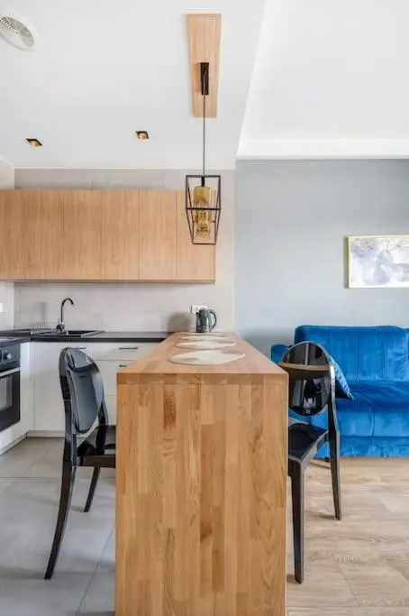 Image 3 of Urban Chic – One Bedroom Apartment – Gdanska