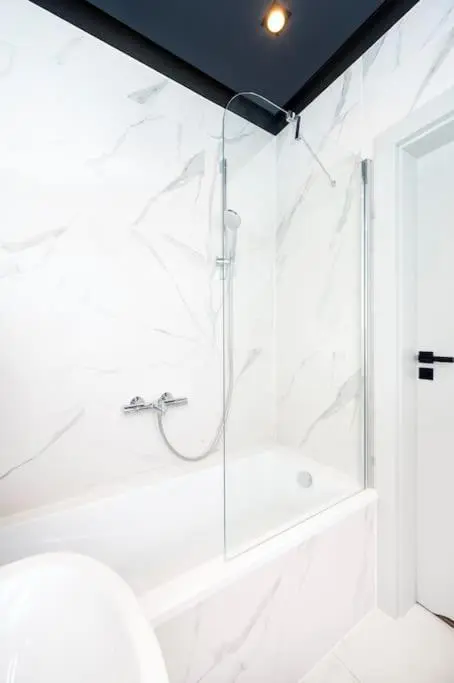 Image 4 of Urban Chic – One Bedroom Apartment – Gdanska