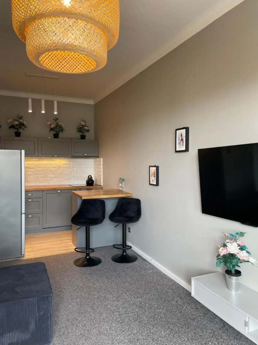 Image 4 of Uroczy apartament – Mackiewicza 5, Parking, Netflix