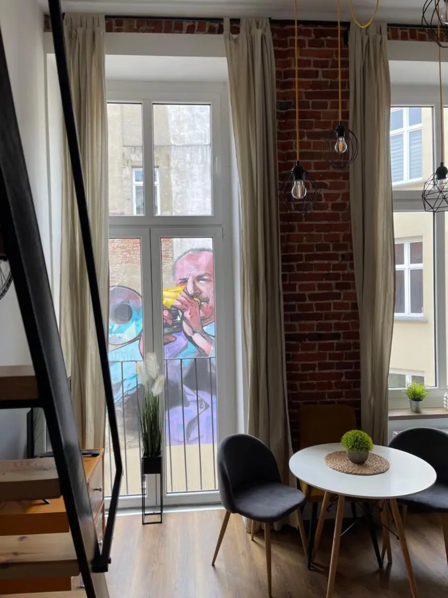 Image 3 of Urokliwy loft w NCŁ kamienica Vabank 34