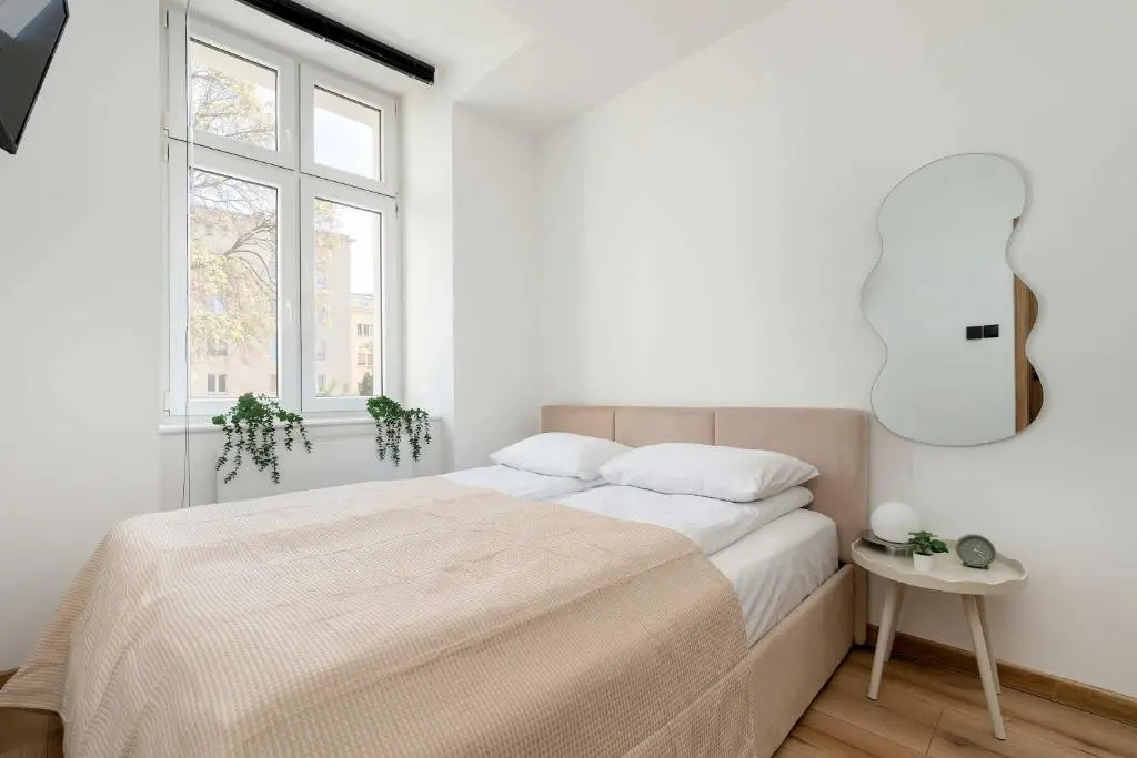 Image of Więckowskiego Bright Apartment in the Center of Łódź by Noclegi Renters