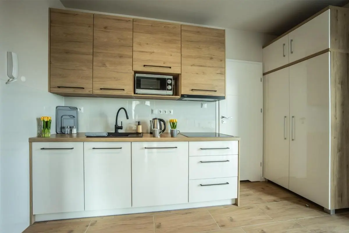 Image 5 of WiguryTower Garden 208′