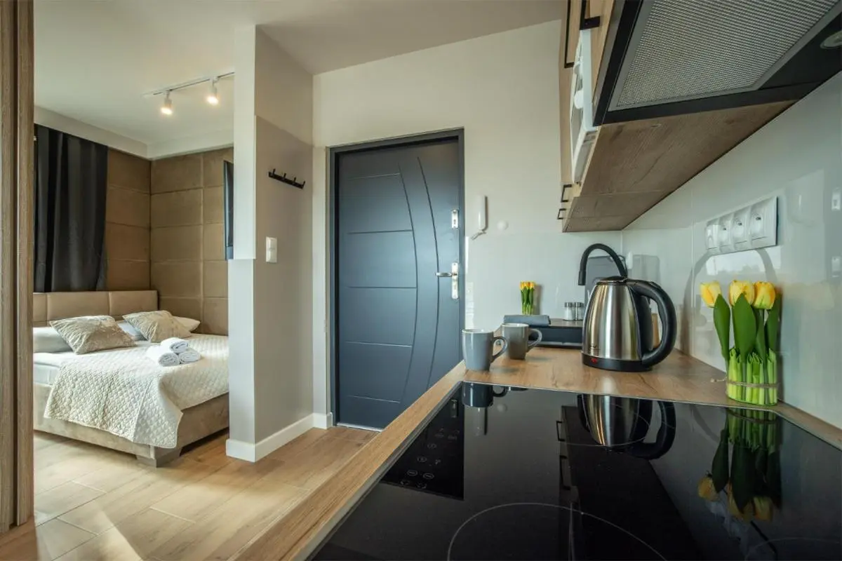 Image 6 of WiguryTower Garden 208′